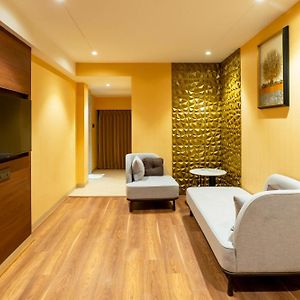Queen Suite